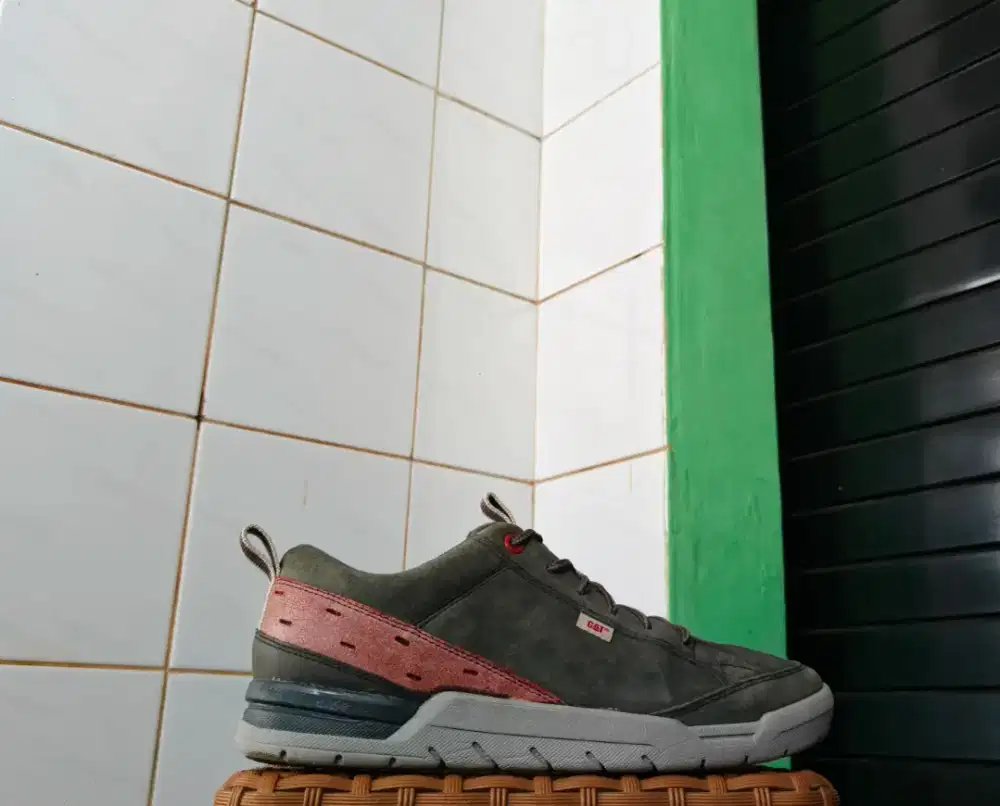 Caterpillar size 42 original