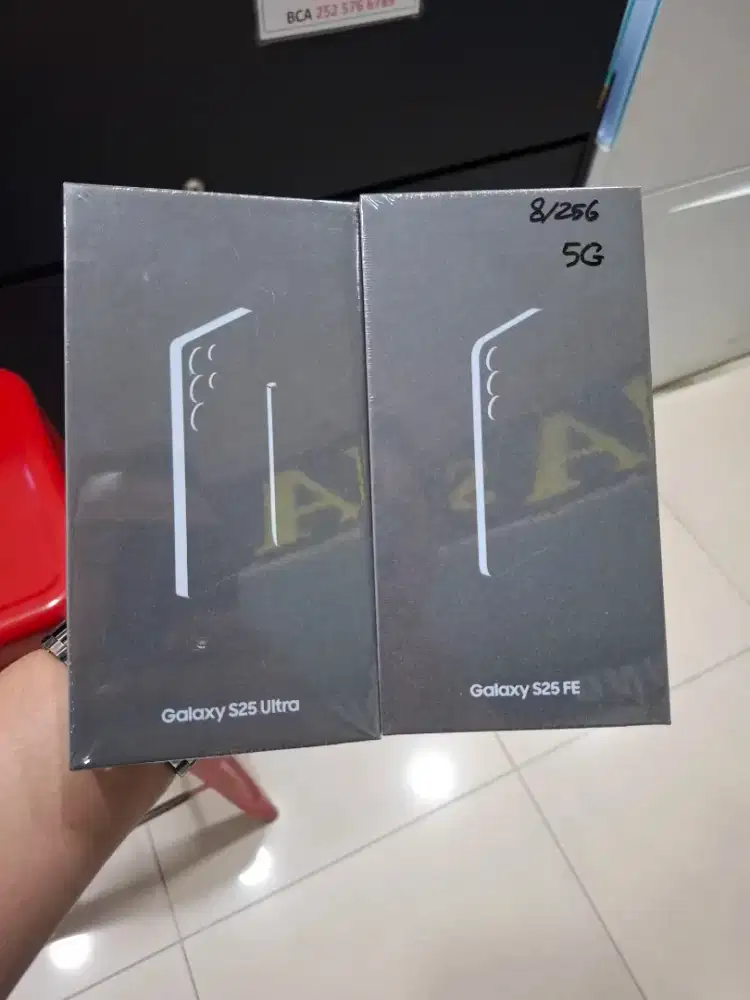 NEW SAMSUNG S25 FE 5G 8/256GB FREE ADAPTER ORI GARANSI RESMI