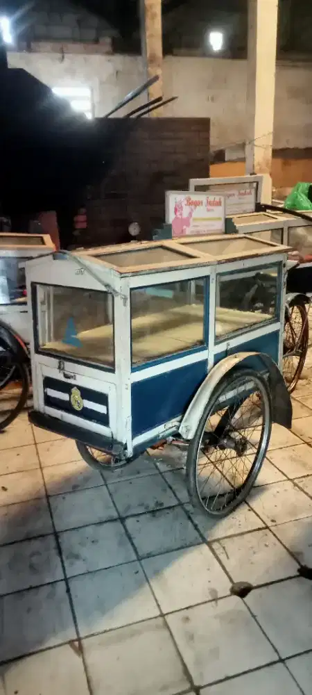 Jual gerobak bekas roti keliling