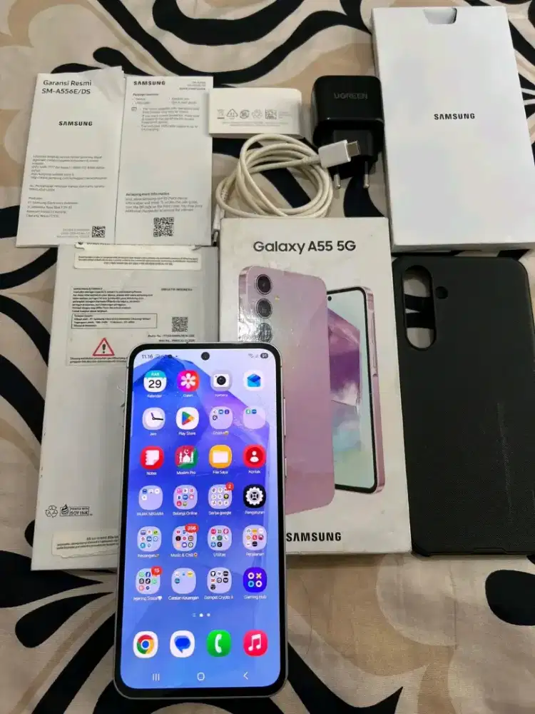 Samsung galaxy a55 5G mulus 8+8/256 fullset min pemakaian saja