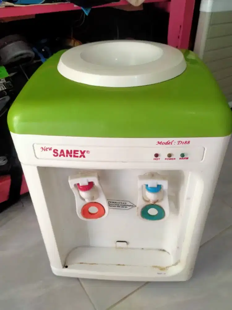Dispenser Sanex siap pakai