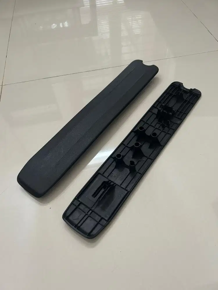 Cover Hook Lantai Kursi Belakang Toyota Fortuner VRZ