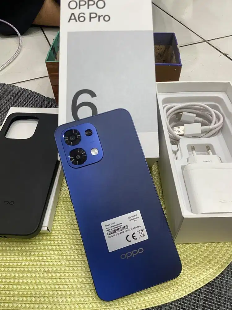 oppo a6 pro 8/256GB