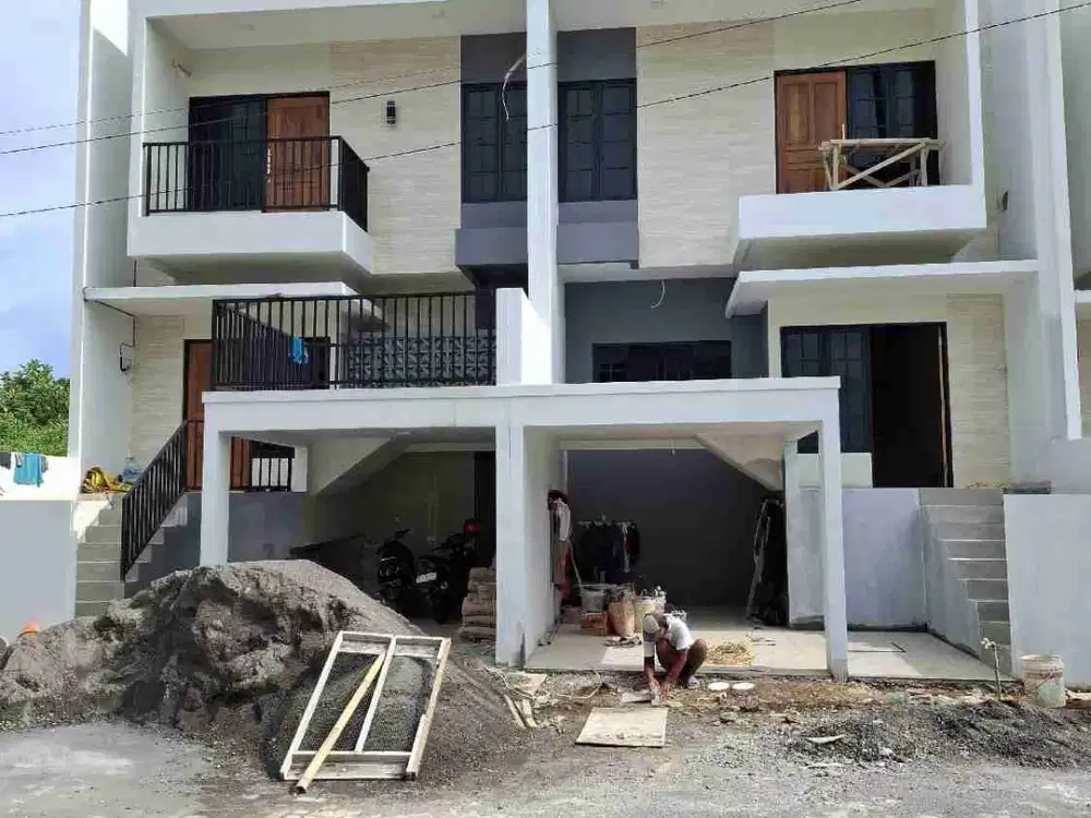 Rumah READY MEWAH 2LT di Jalan Pramuka Banyumanik Semarang Atas