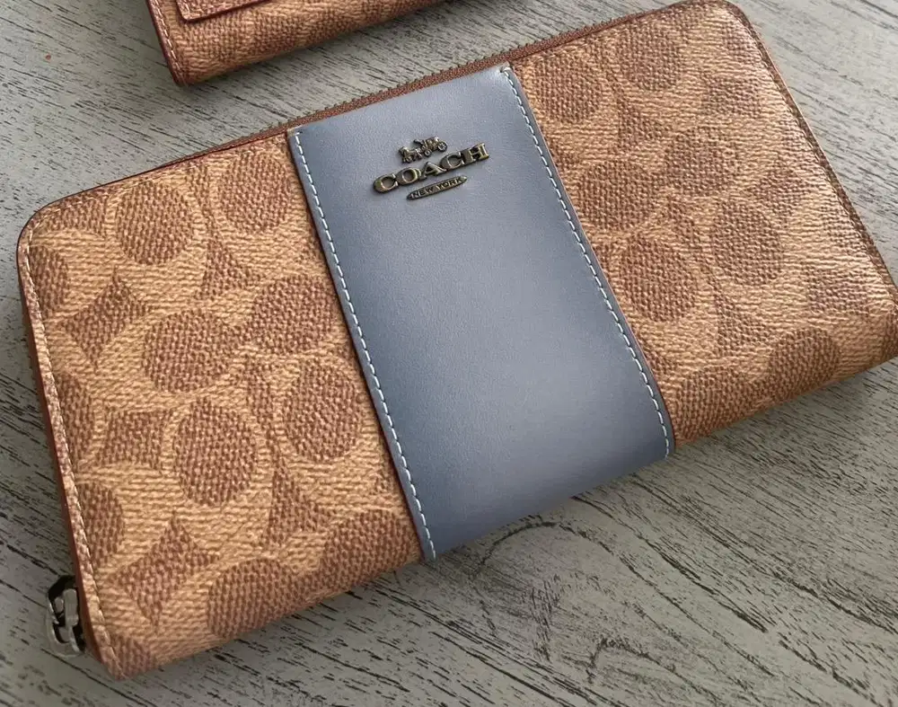 Dijual dompet wanita