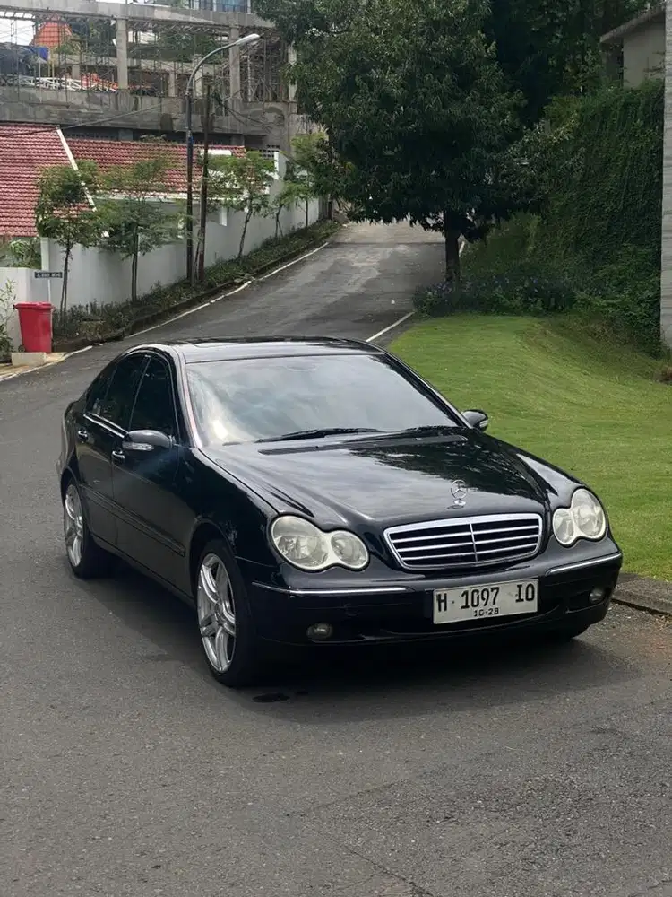Mercedes-Benz W203 C240 2002 Bensin