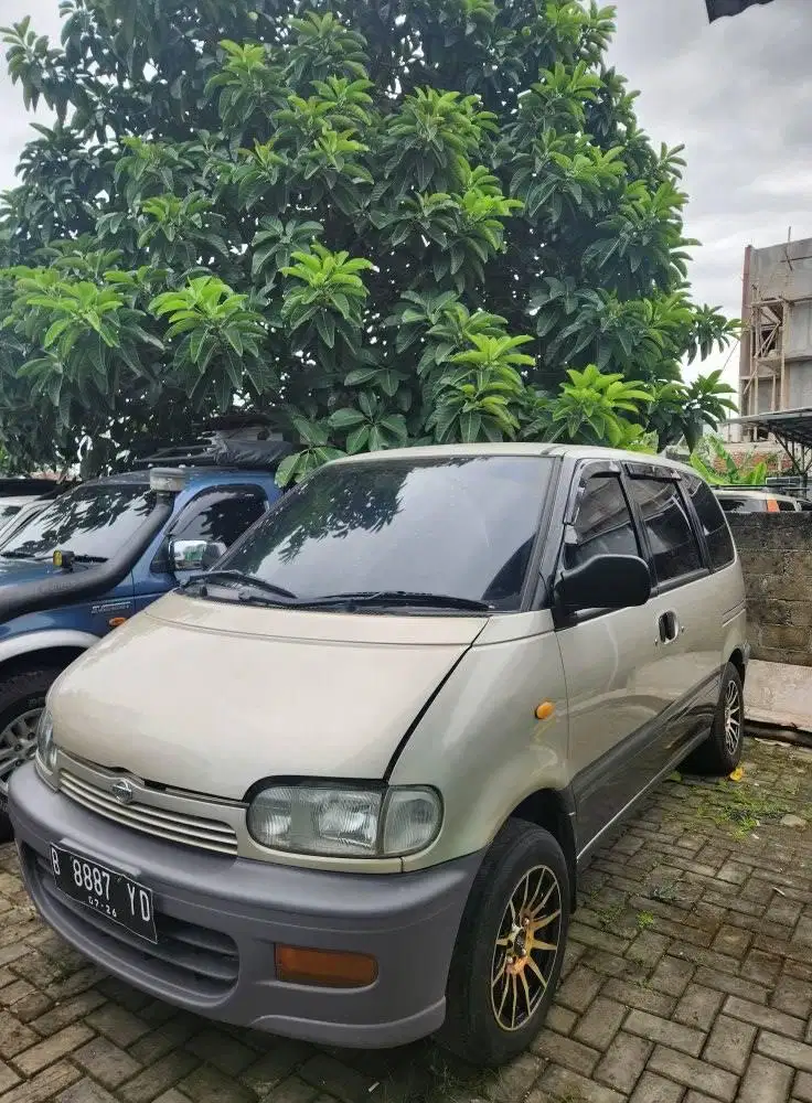 nissan serena c23 1600cc rwd