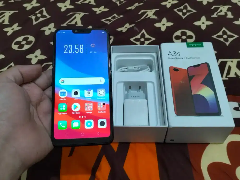 OPPO A3S RAM 4GB / 64GB 4G LTE Duos 6,2in Face iD Mulus BUTUH UANG