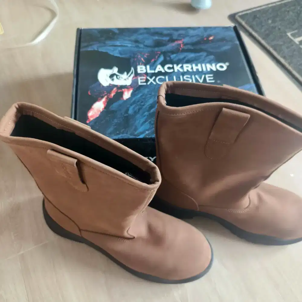 SEPATU BOOTS SAFETY BLACK RHINO OCTAGON UK 45