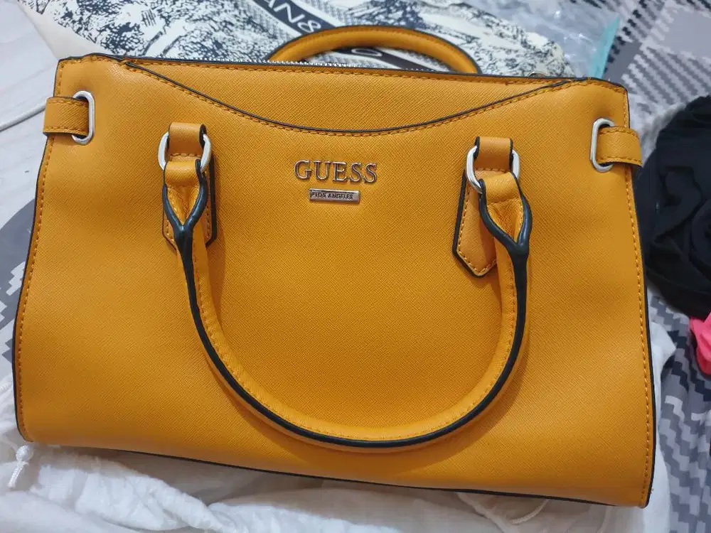 Tas guess ori warna kuning