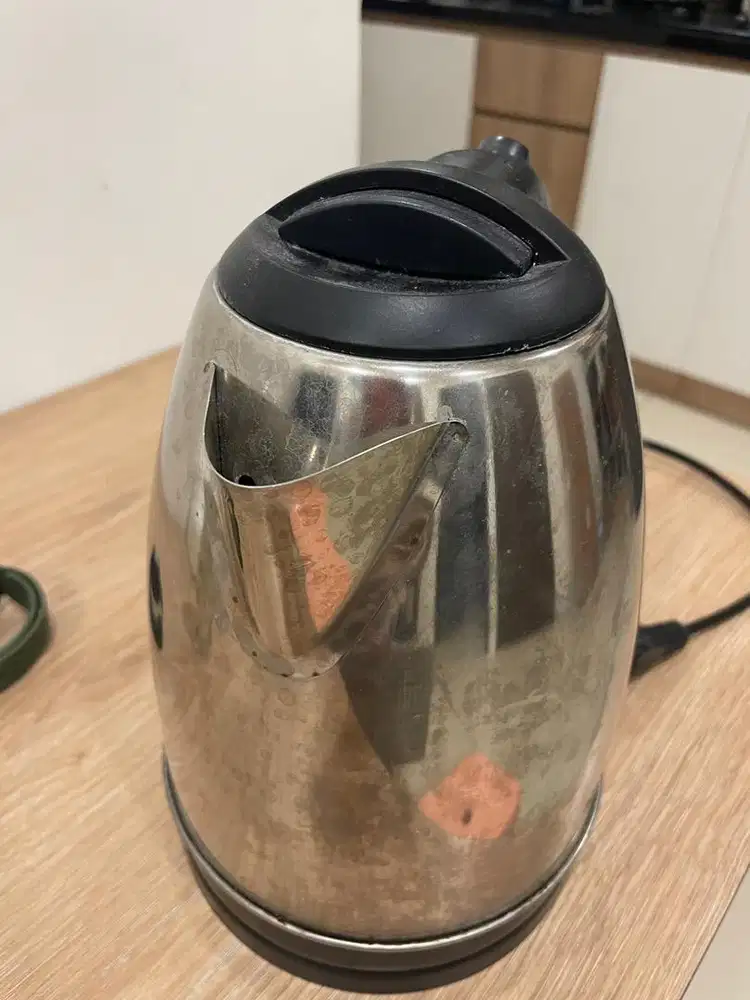 Kettle pemanas air 1.8L idealife