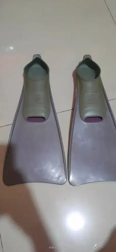 Fin madwave kondisi baik