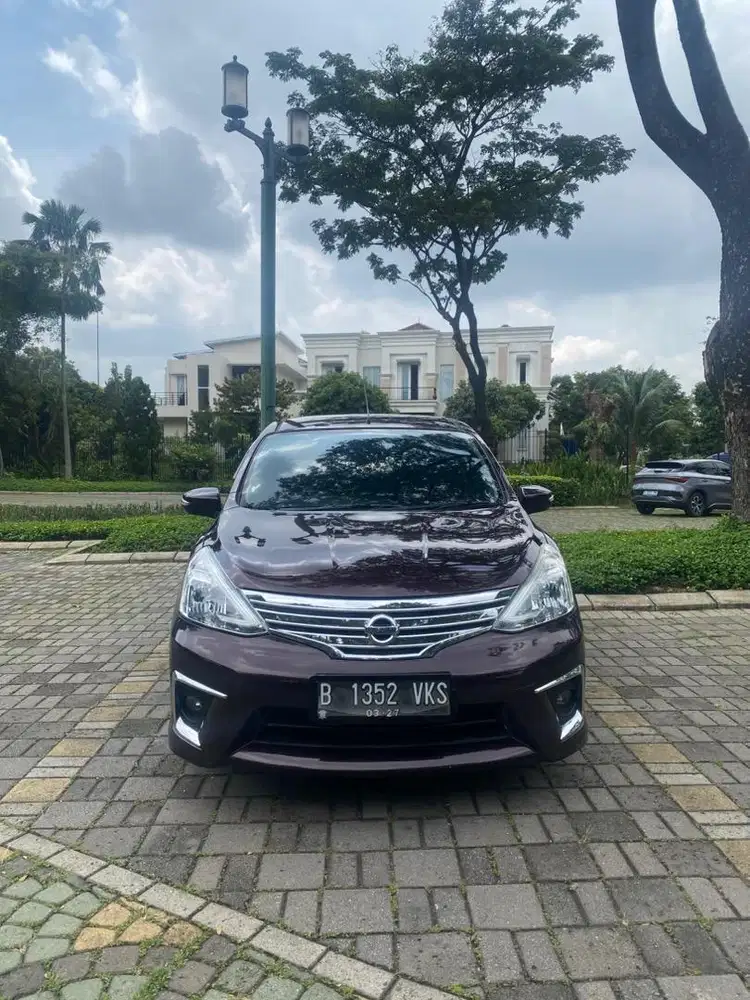 Nissan Grand livina HWS AT 2017