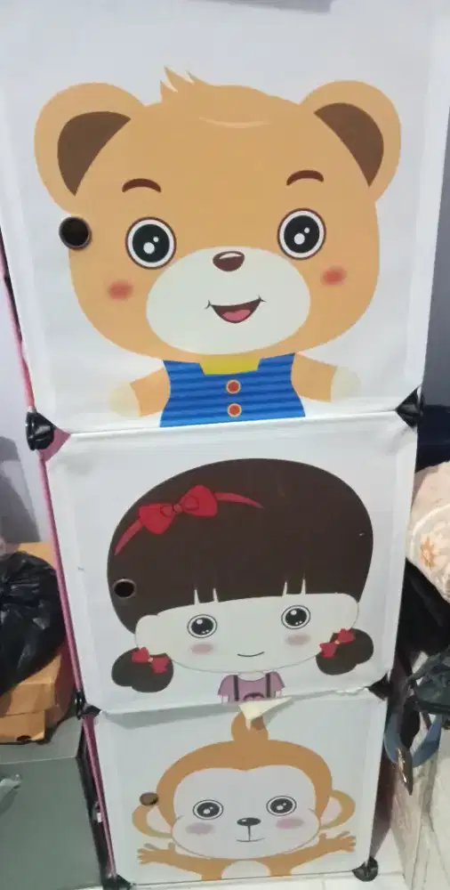 Lemari plastik anak