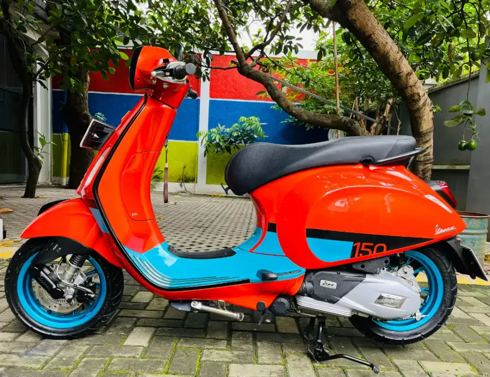Vespa primavera 150c pjk on