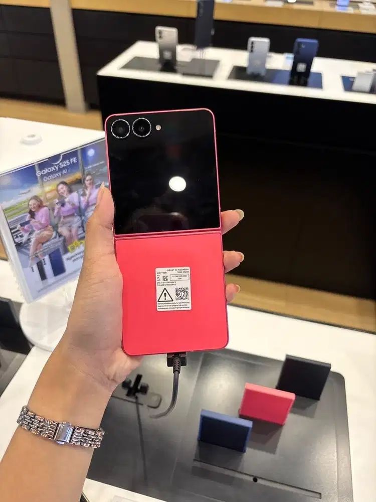 galaxy zflip 7 turun hrga dan free buds 3fe dn speaker