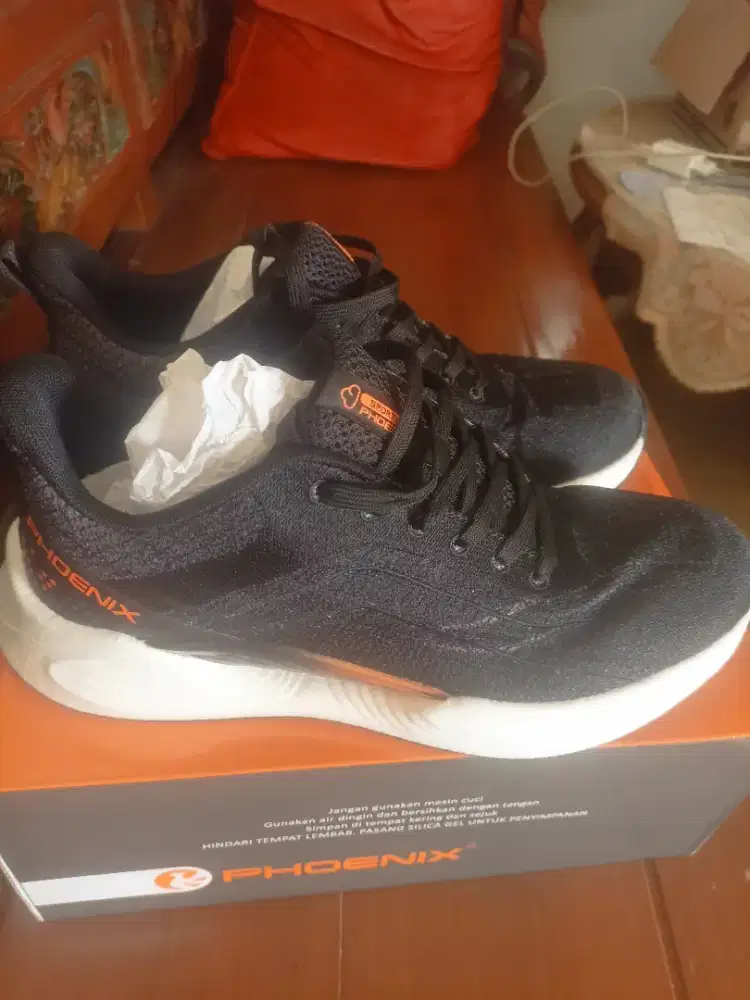 Sepatu Phoenix Jarvis
