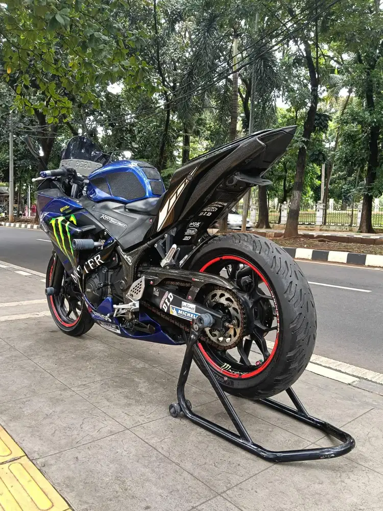 DIJUAL CASH YAMAHA R 25 FI 250CC THN 2018 PAJAK IDUP SIAP PAKAI