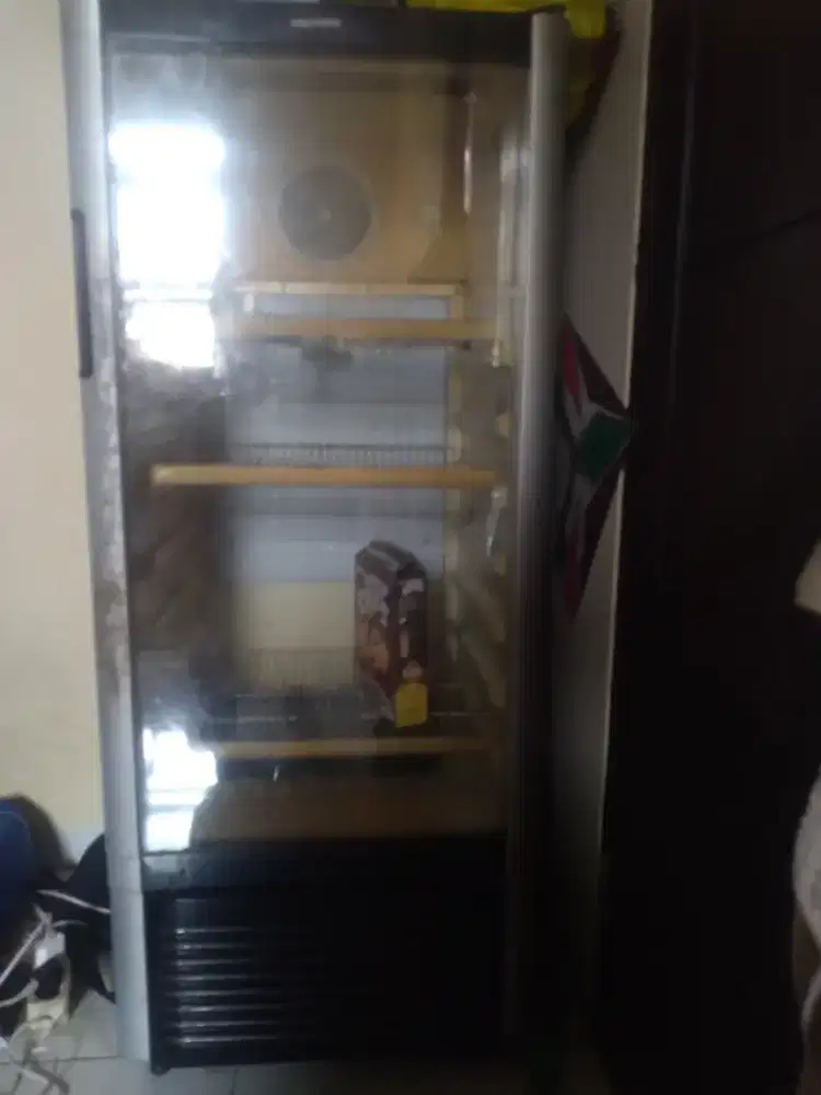 Jual showcase polytron