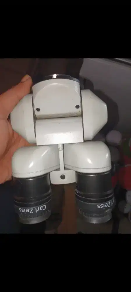 i mikroskop bedah Carl ZeissMikroskop bedah Zeiss 