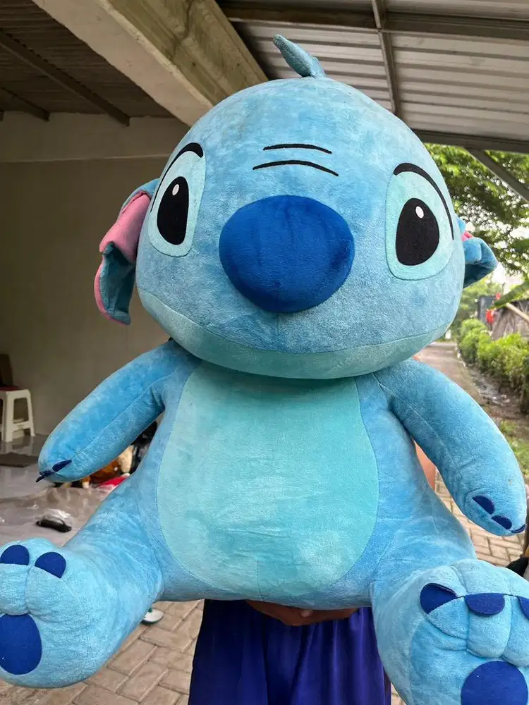 Boneka Stitch, Doraemon, Panda, dll