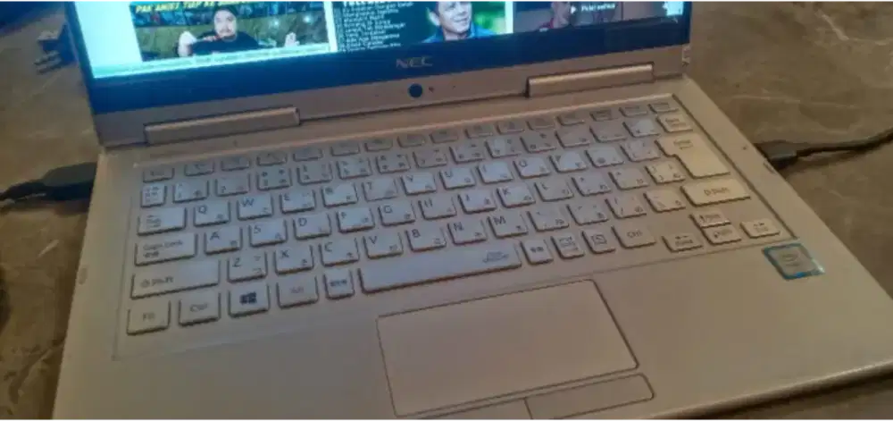 Laptop Nec  2 in 1