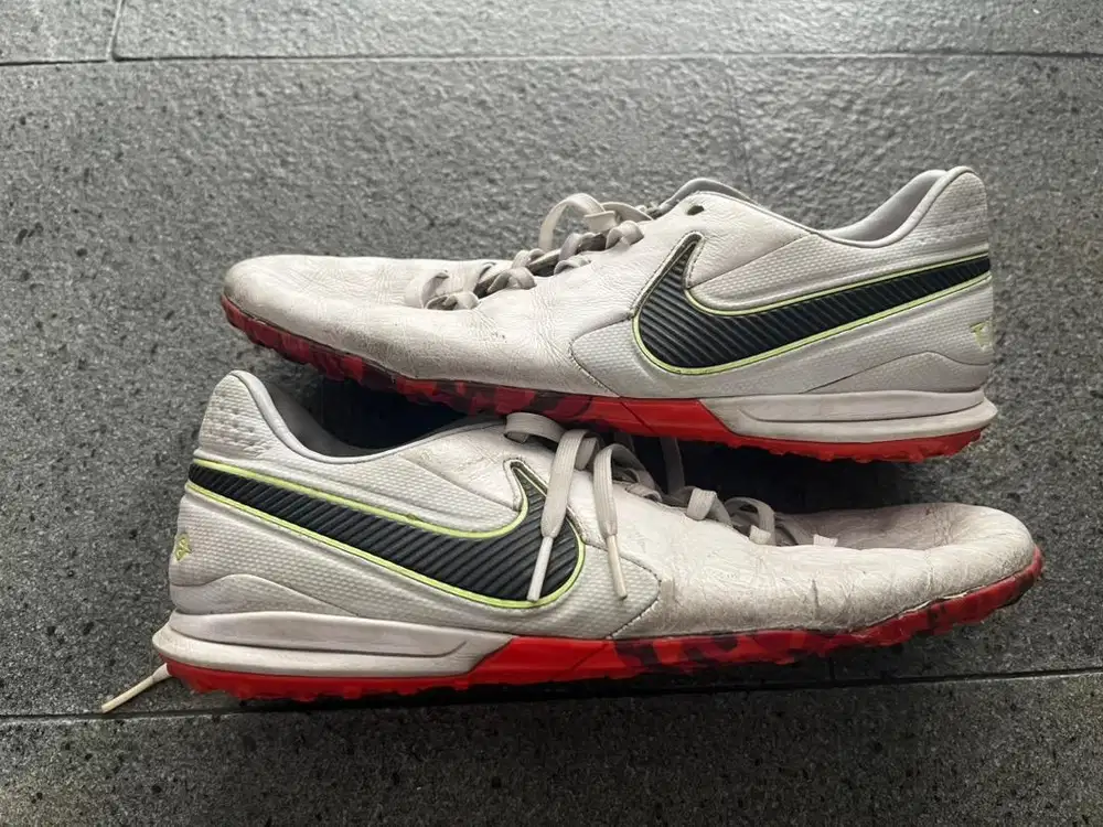 Sepatu Nike Tiempo Legend 8 Pro TF