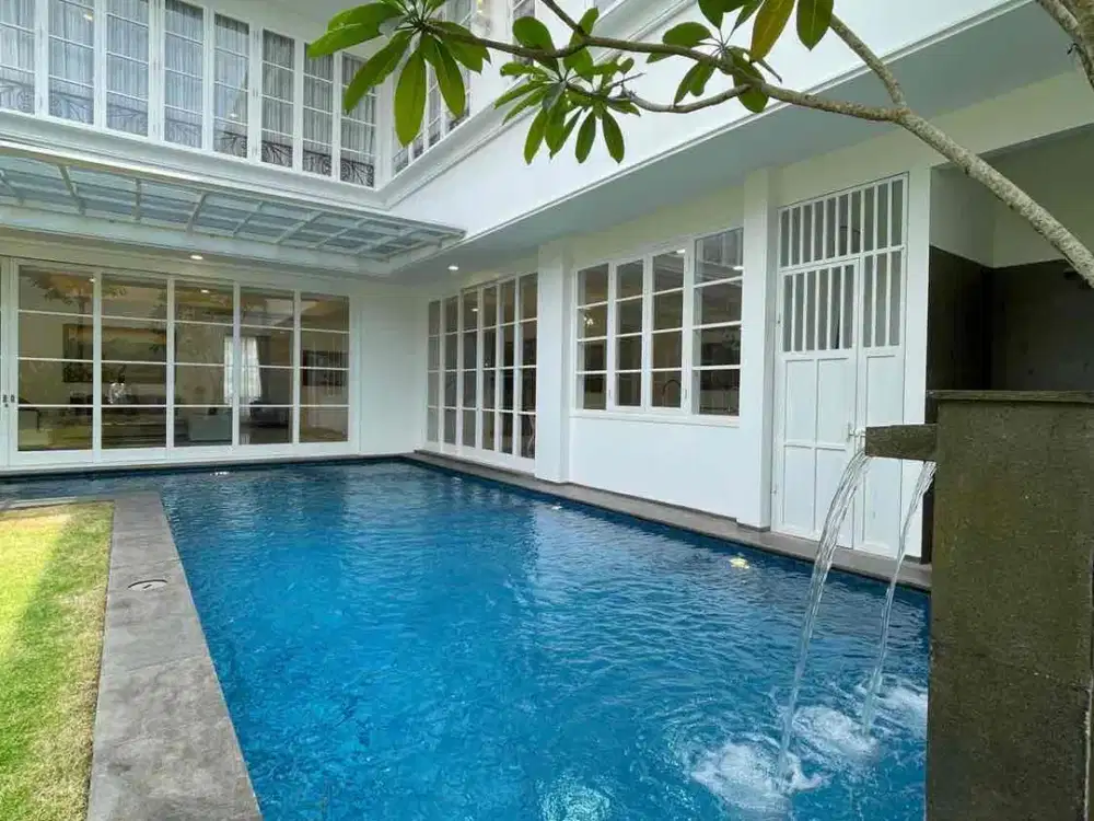 dijual rumah super mewah area Kemang dalam Jakarta selatan