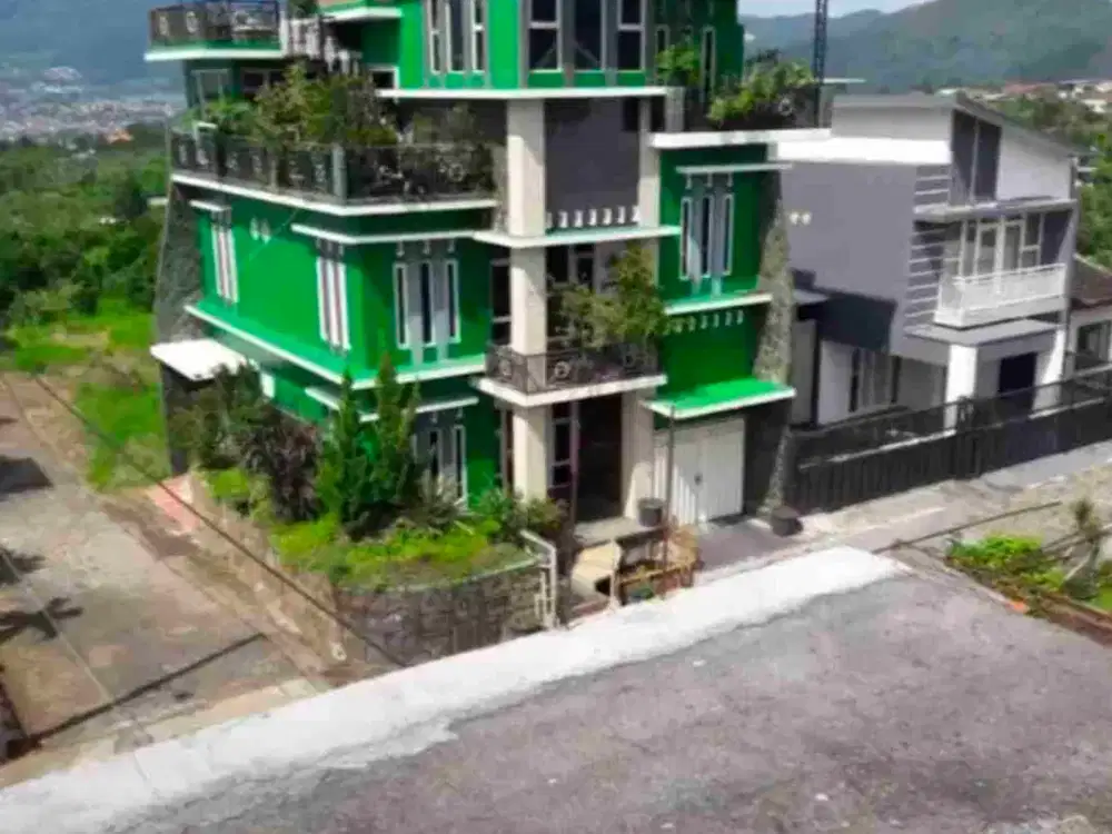 villa view istimewa di bulukerto bawahnya selecta dekat kopi sontoloyo 15 menit ke alun alun batu dan wisata lain BU SEGERA