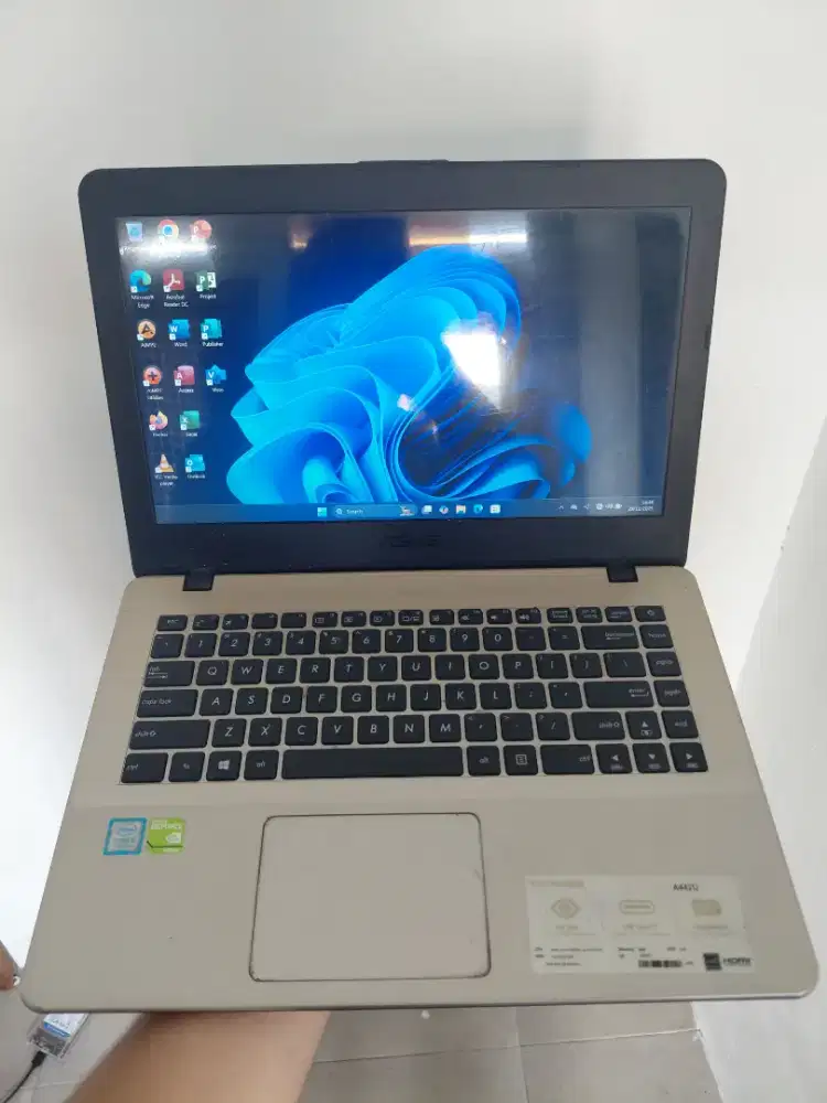 Asus A442UQ i5 8250u/8/256 FHD DobelVga Gaming Render