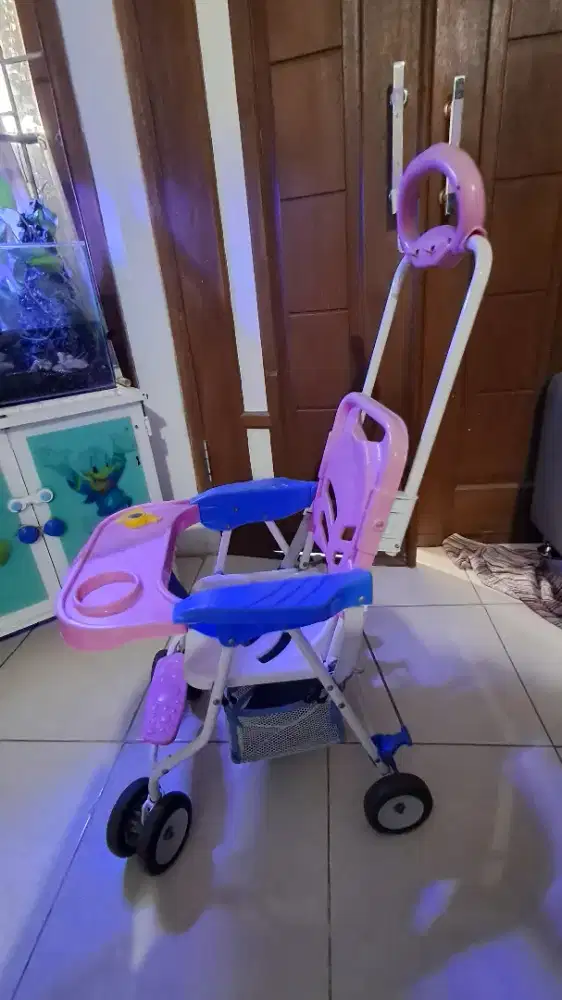 Stroller kursi makan roda family