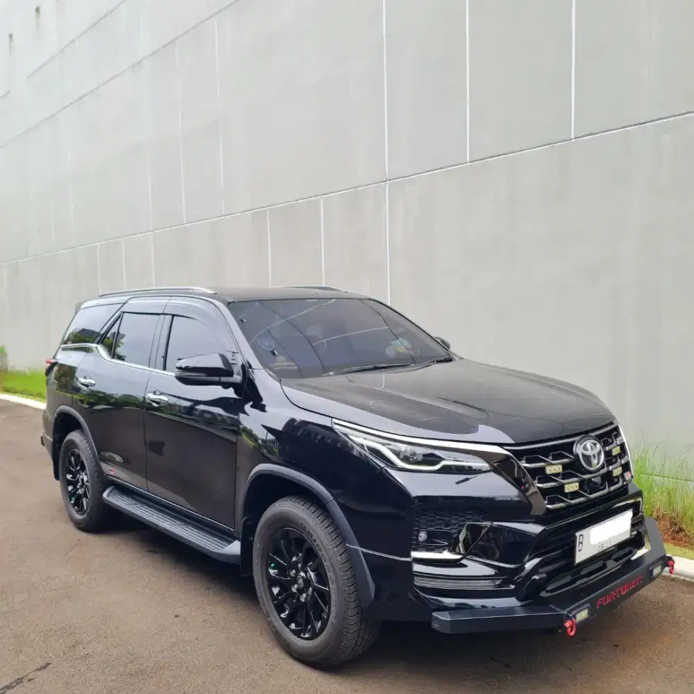 (KM 22RB) Toyota Fortuner 2.8 GR Diesel AT Tahun 2022