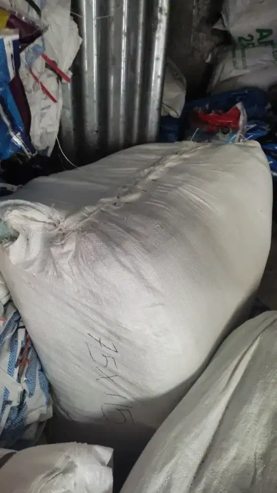 Karung ukuran 75 x115 cm baru