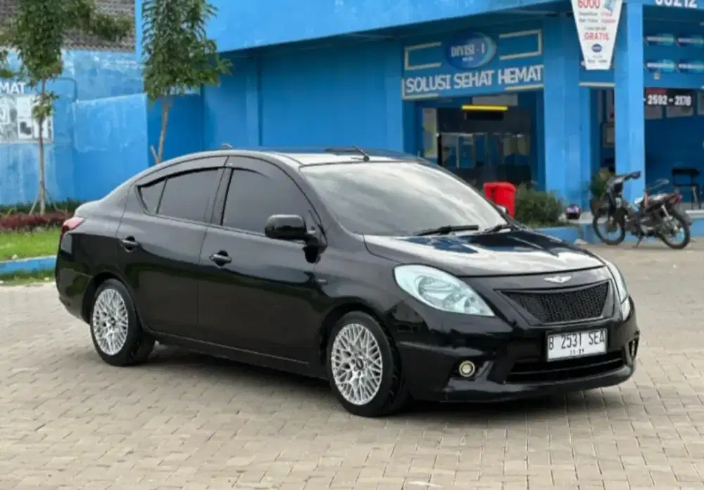 Nissan almera 2012