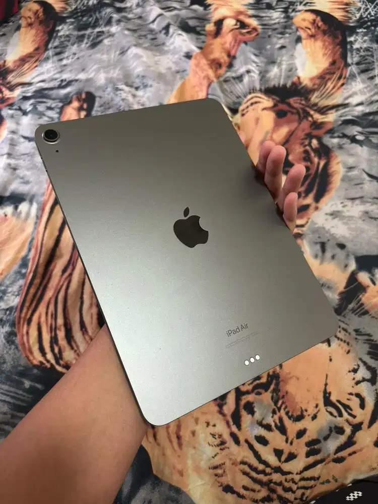 iPad Air 5 LL/A WIFI 64GB Gray CPO Garansi Aktif