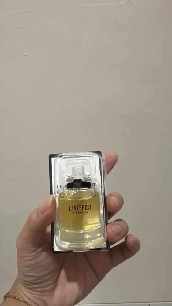 Di jual berbagai parfume new