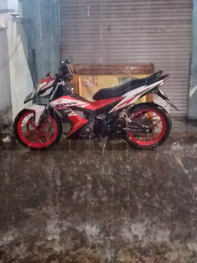 Honda Sonic 150 R