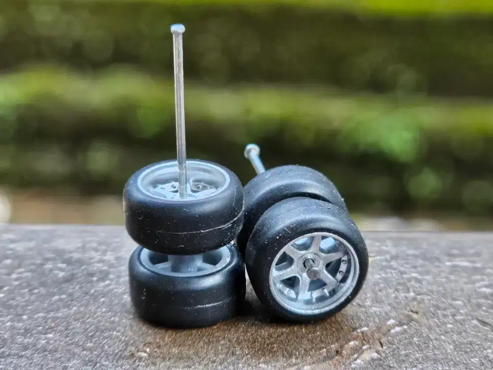 Ban Karet 1/64 Hotwheels