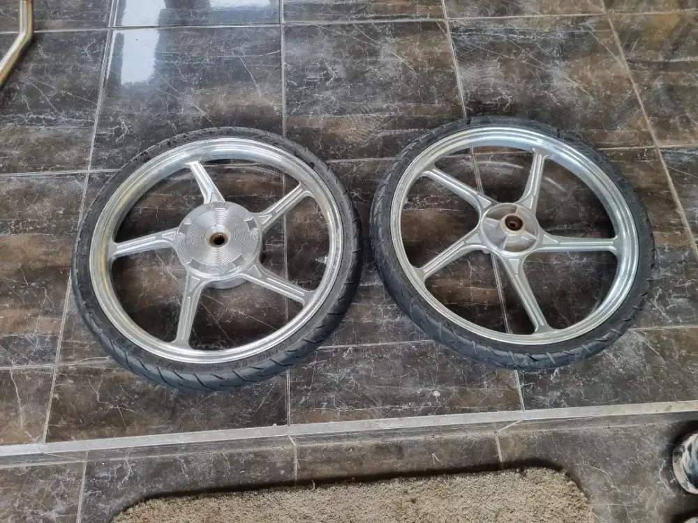 dijual velg r17 beat v rossi