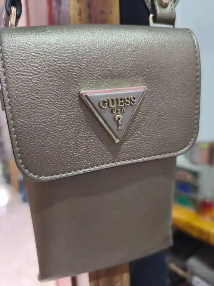 tas hp guess warna coklat