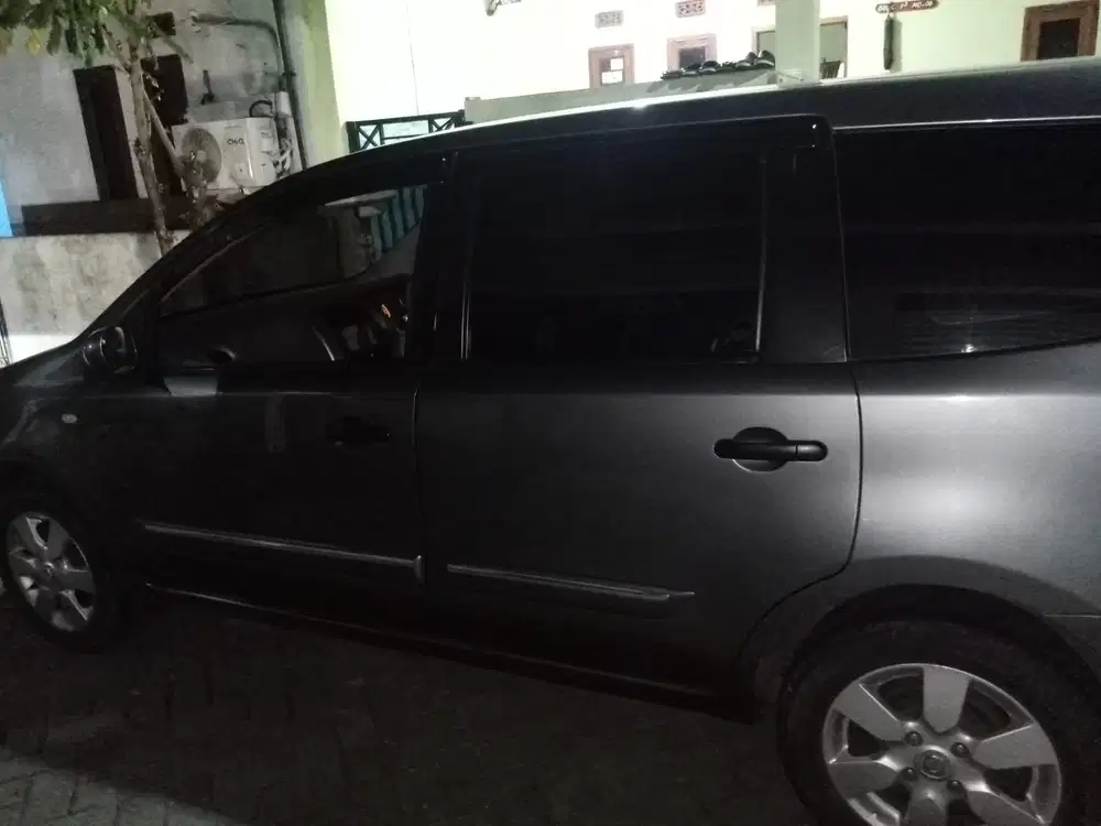 Nissan Grand livina 2010 Bensin