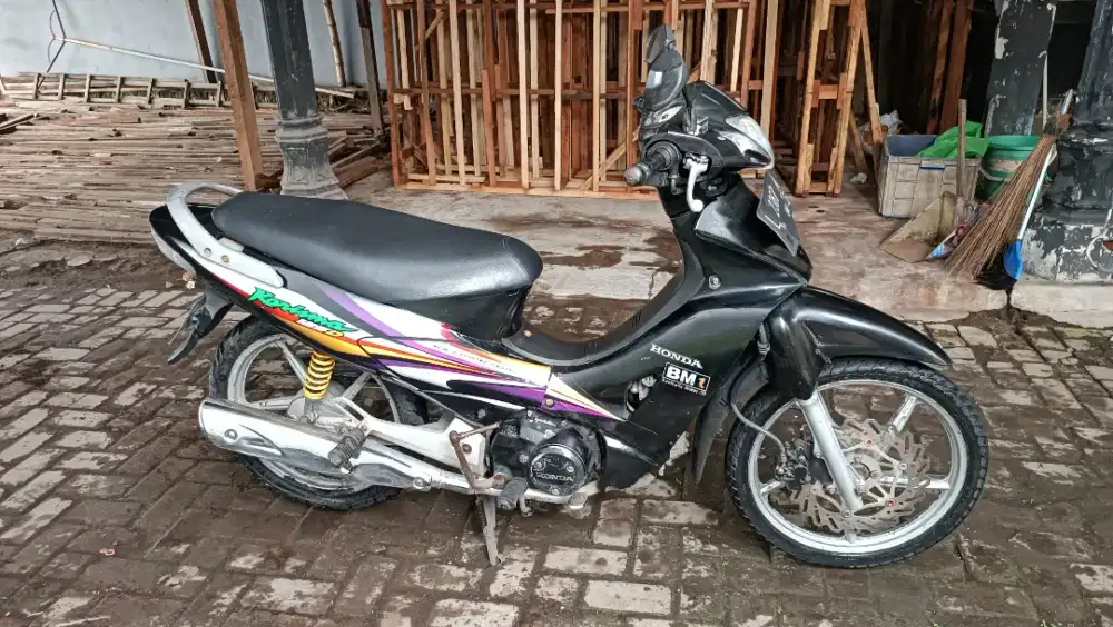 Kharisma Honda 2003