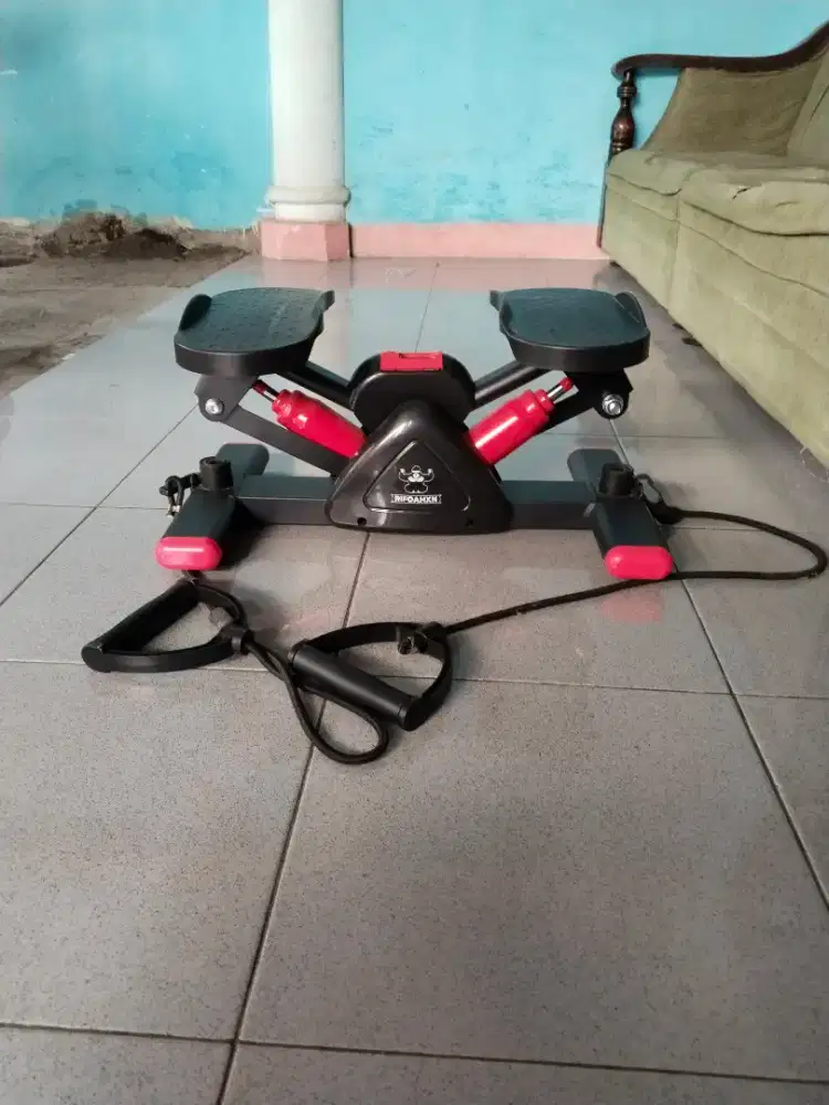 Dijual alat olahraga V Stepper mulus keneh
