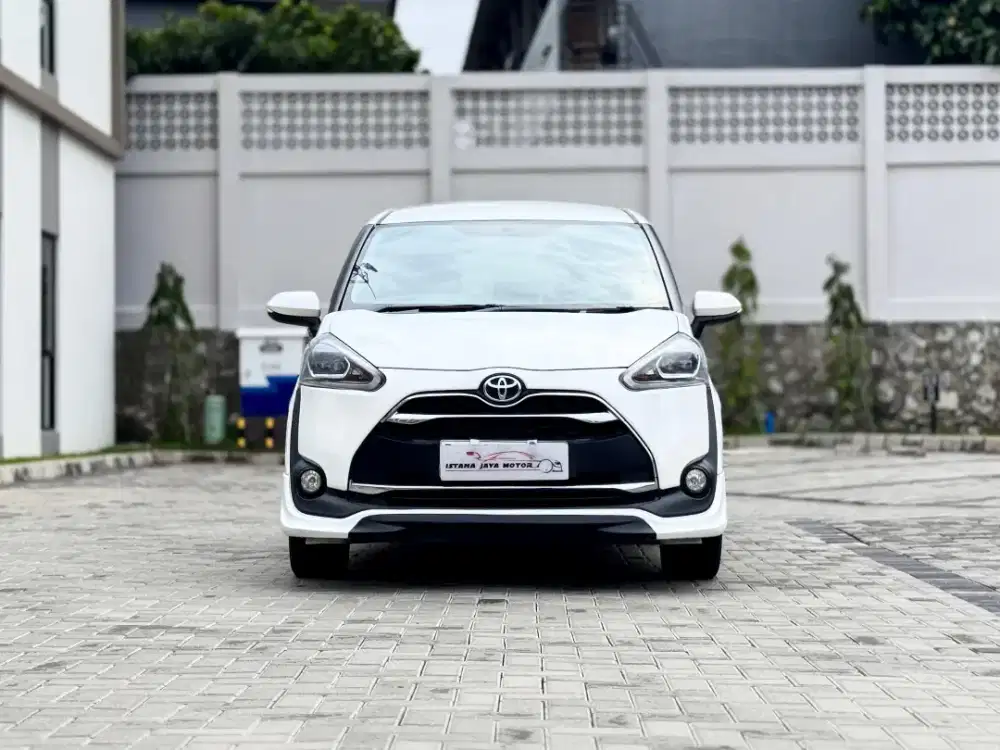 Toyota Sienta Q CVT AT th 2018 #istana jaya motor