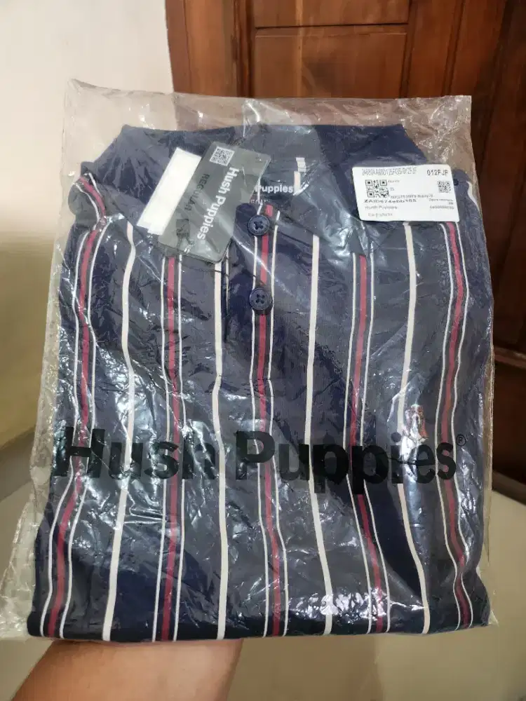 Polo Hush Puppies size S masih baru