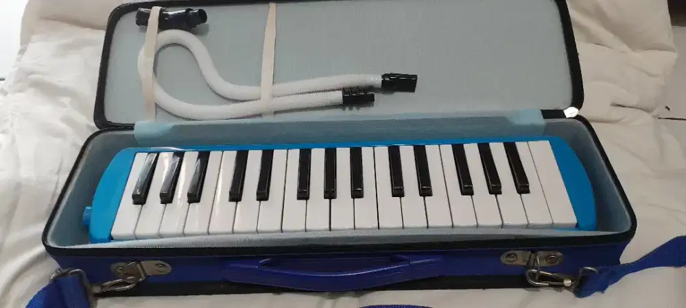 PIANIKA QI - MEI - Second (Kondisi Bagus) Cocok untuk anak Sekolah.