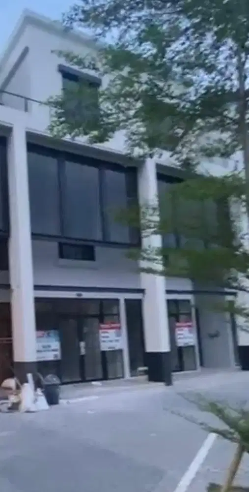 *Disewakan Ruko Tierra SOHO Darmo Harapan*