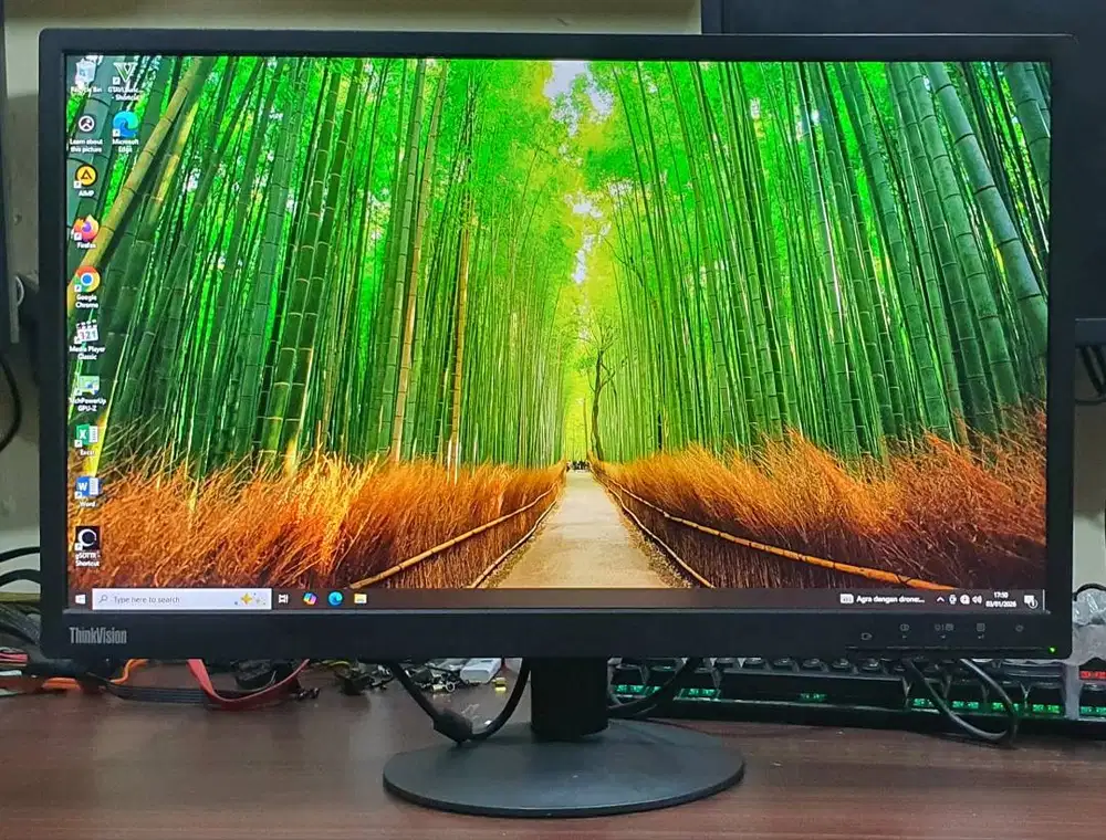 LAYAR Monitor LED LENOVO 24inch - Siap Pakai - Cocok desain juga