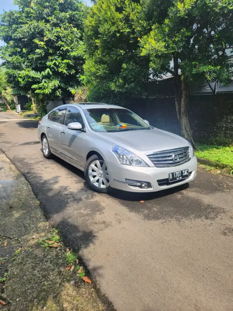 Dijual Nissan Teana 2010