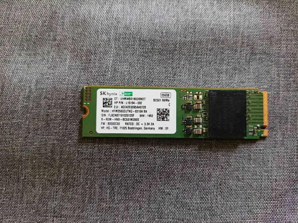 SKHynix SSD NVMe 250GB (Second)